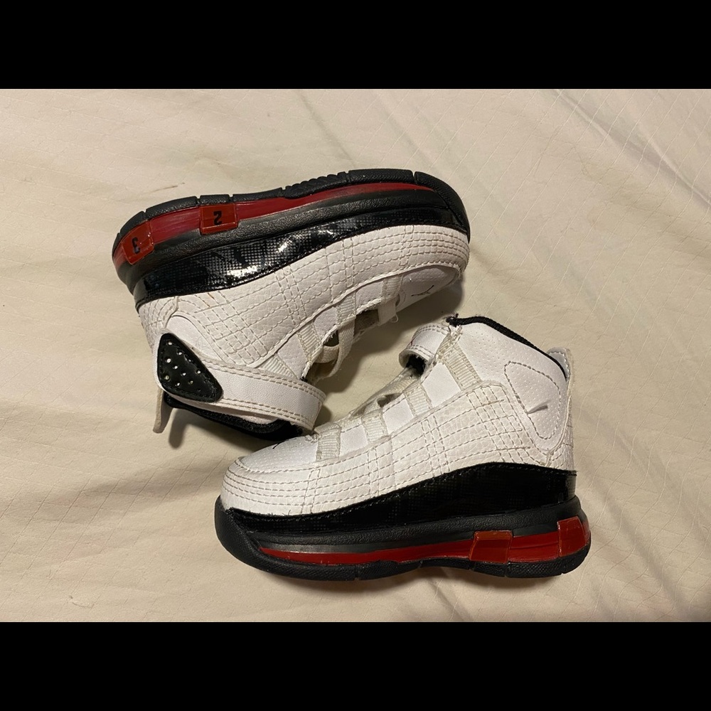 SOLD* Boys Nike Jordan’s 5c